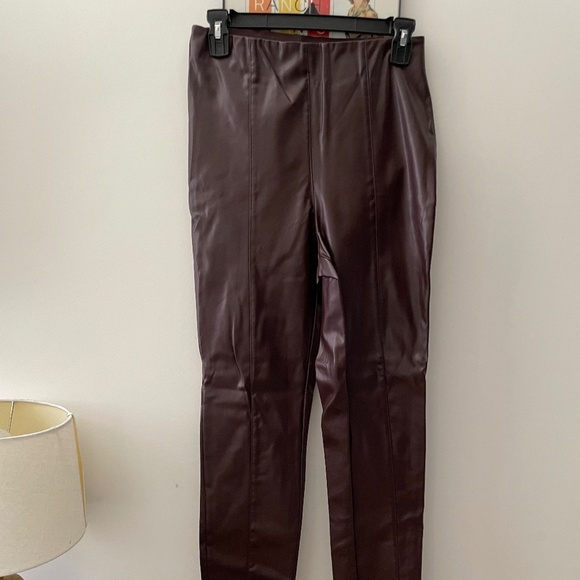 H&M Pants - 🍂NWOT H&M Maroon Faux Leather High Waisted Pants